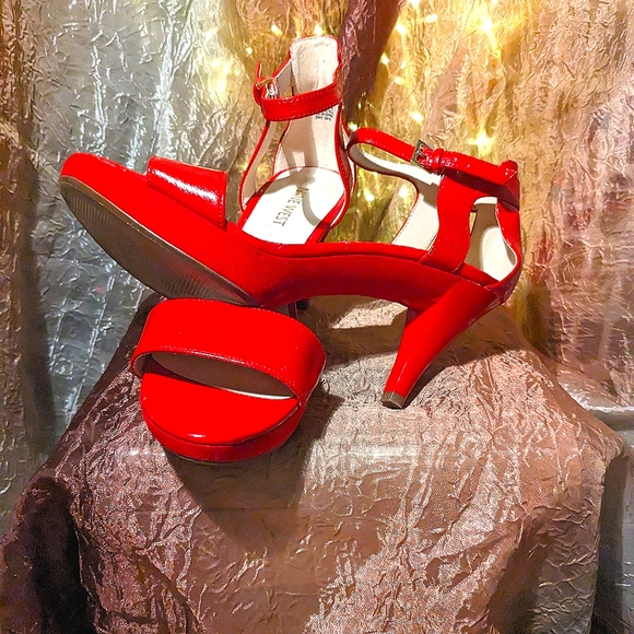 Nine West heels - Picture 3 of 4